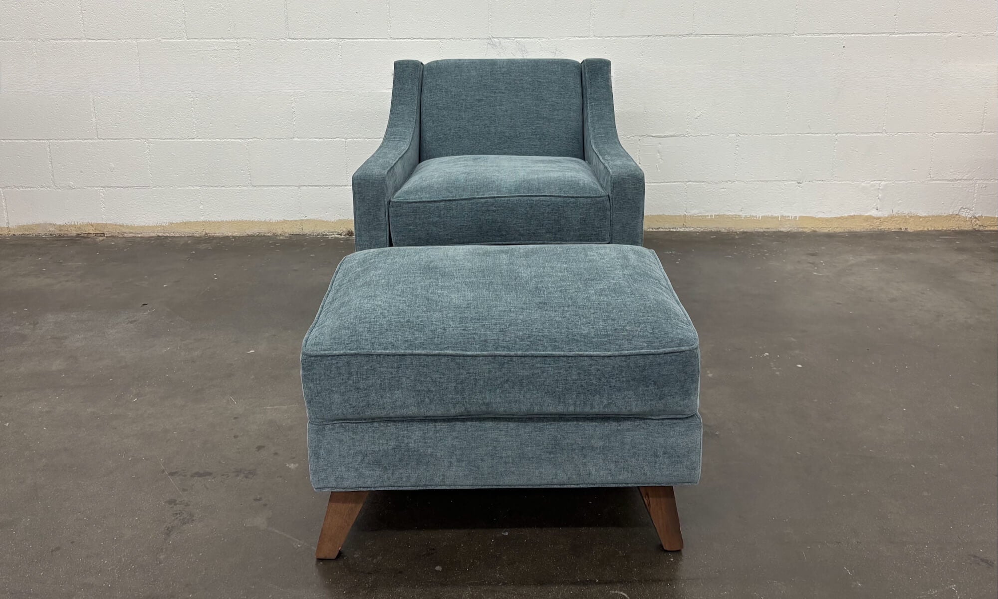 Zavis Chair and Matching Ottoman in Natural Latex