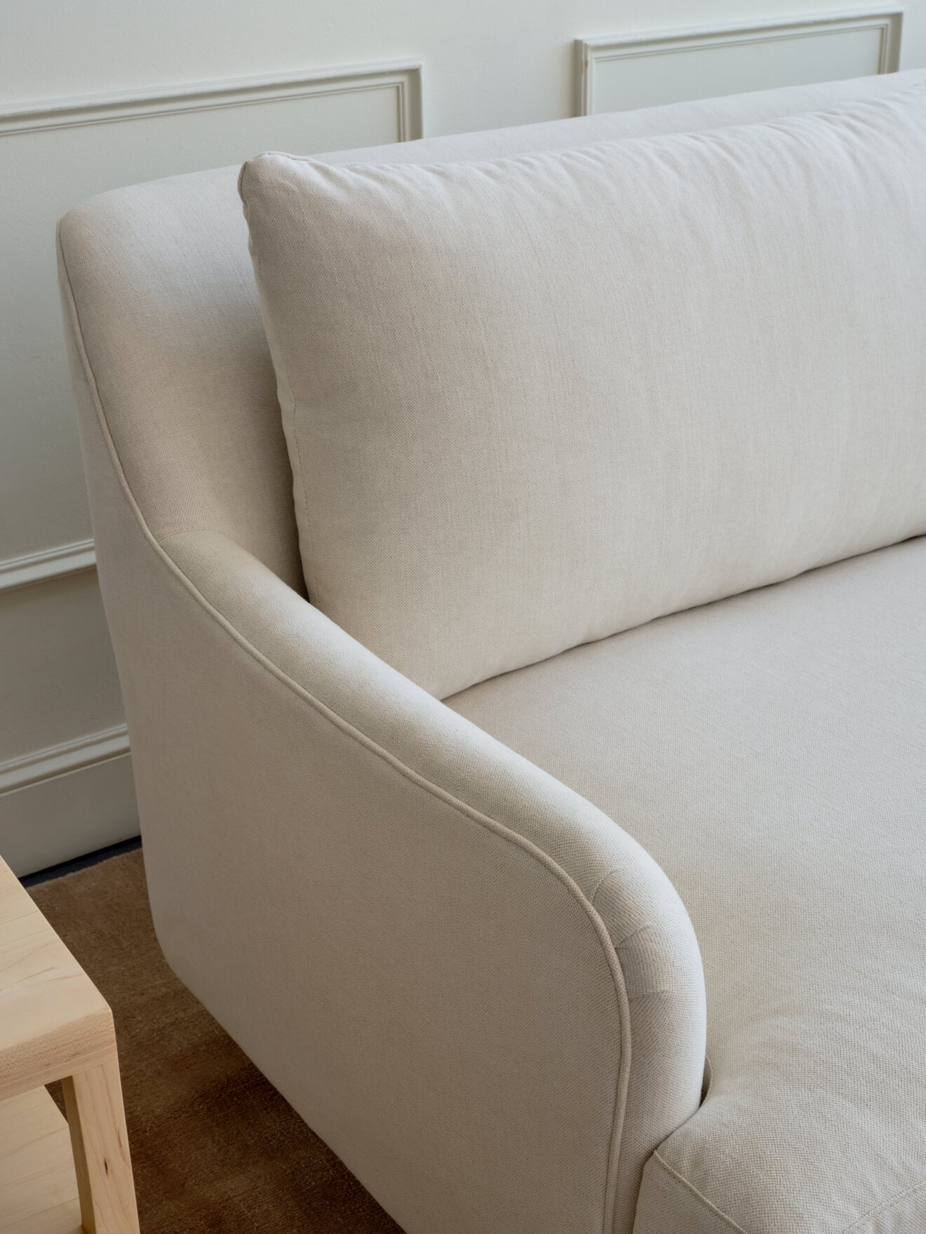 Kaydan Sofa in Natural Latex