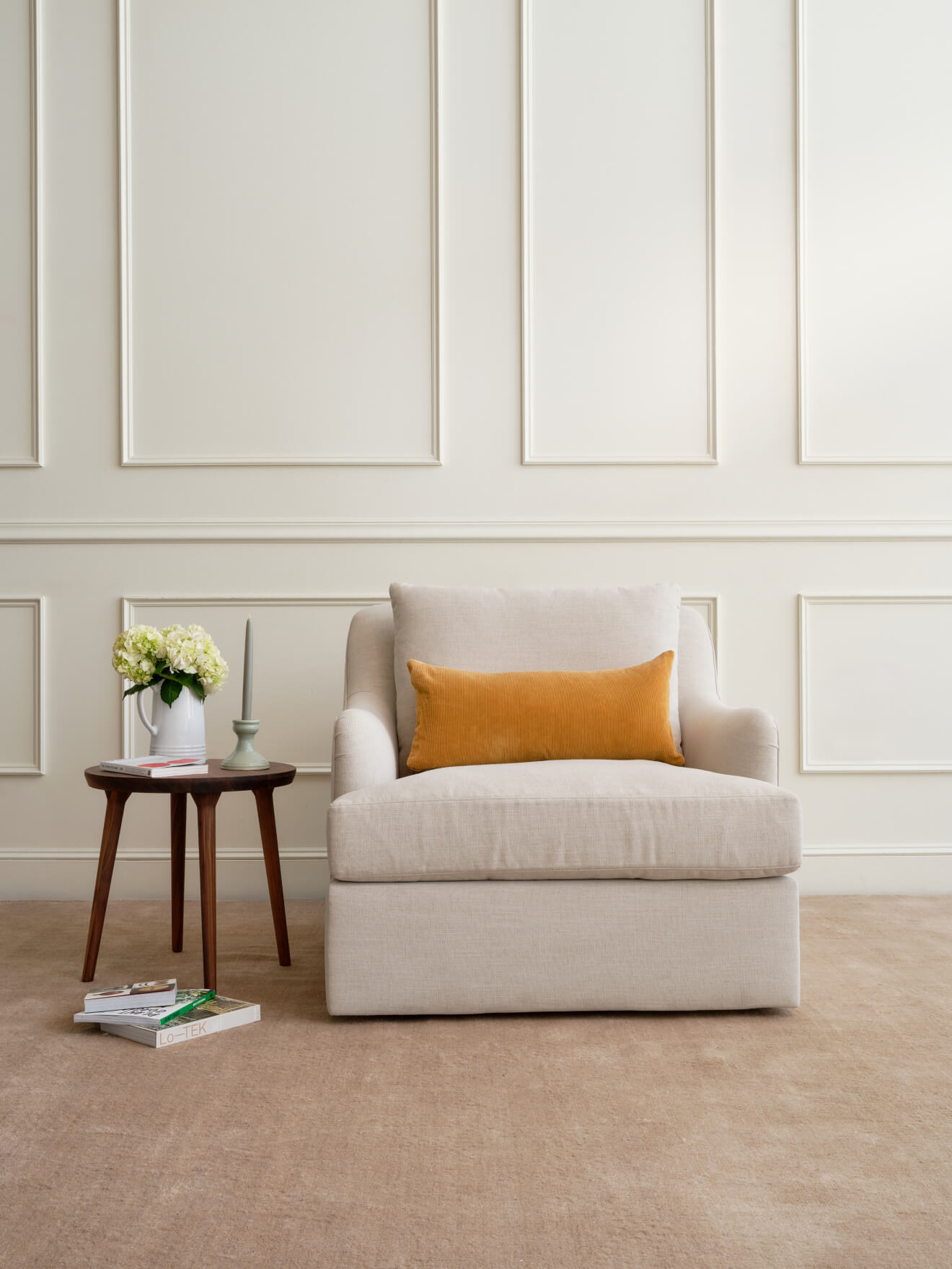Kaydan Swivel Chair in Natural Latex