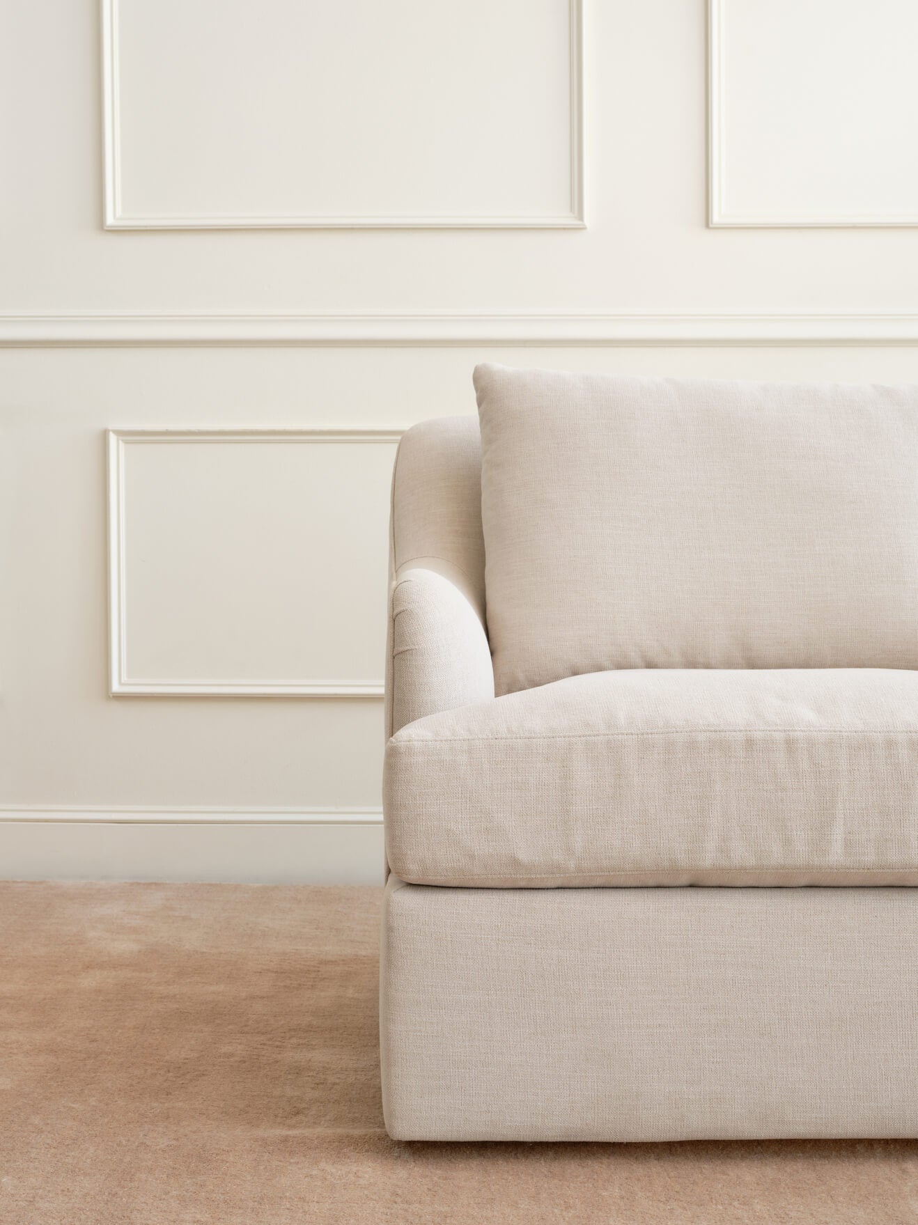 Kaydan Swivel Chair in Natural Latex