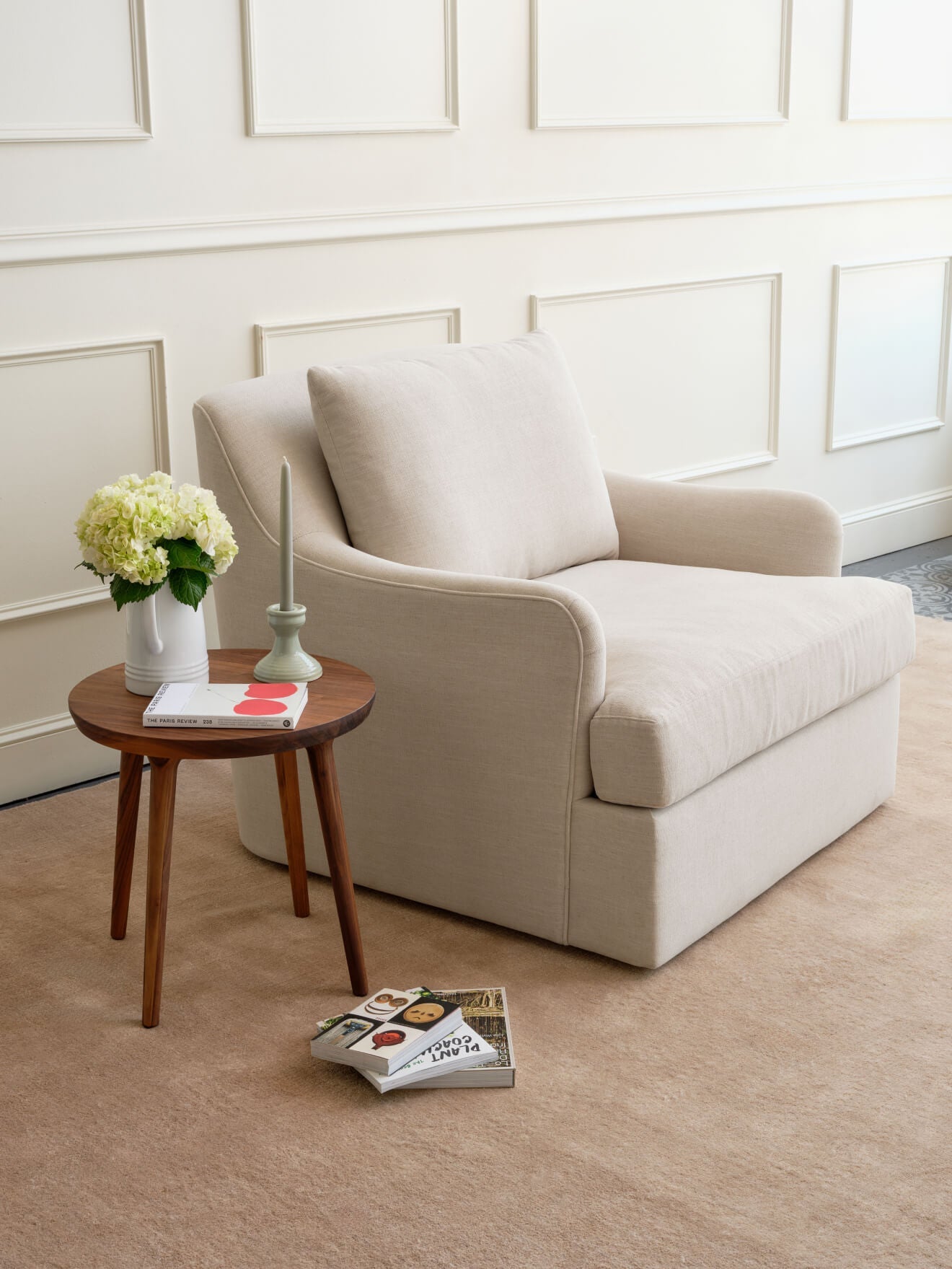 Kaydan Swivel Chair in Natural Latex