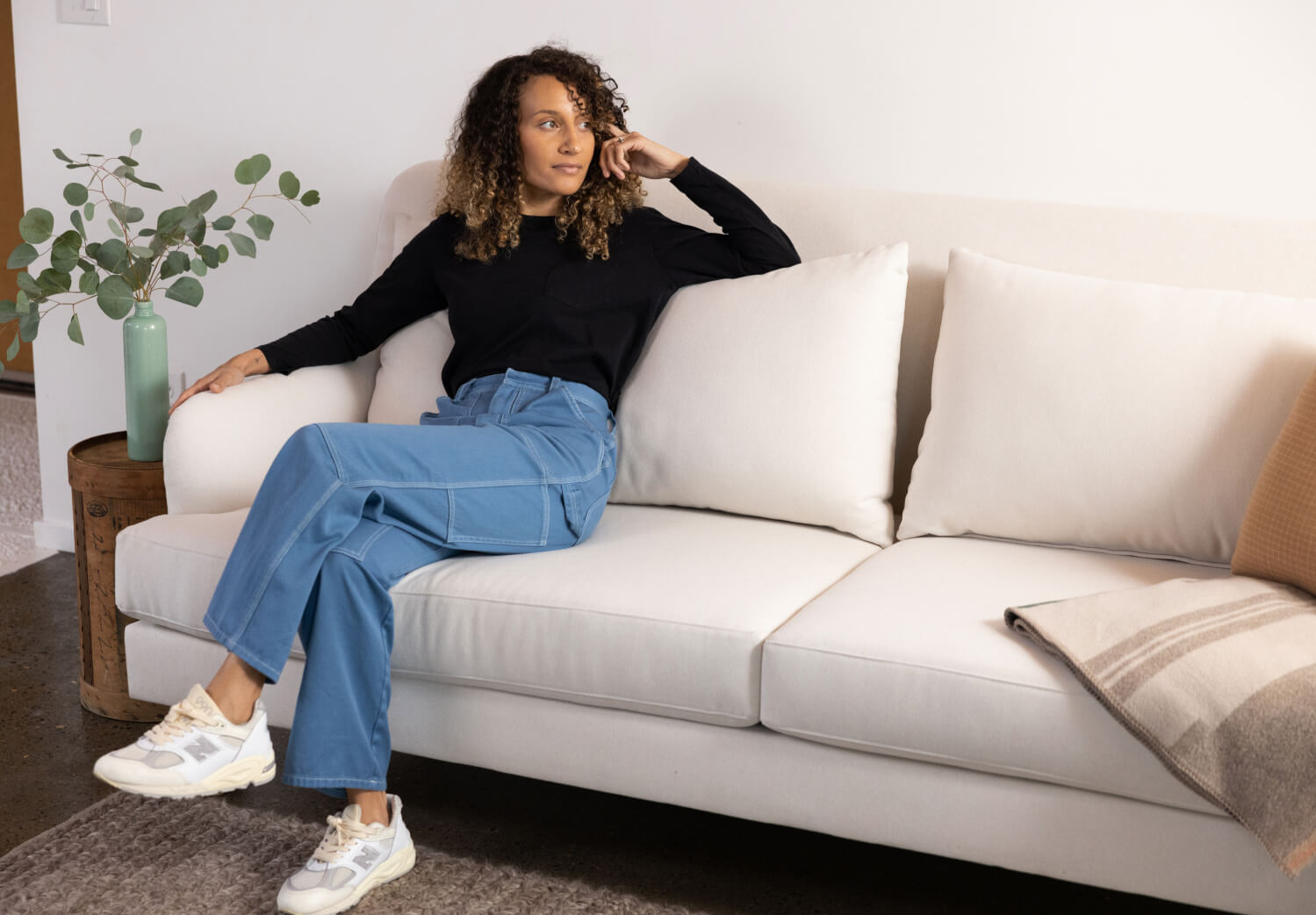 Kaydan Sofa in Natural Latex